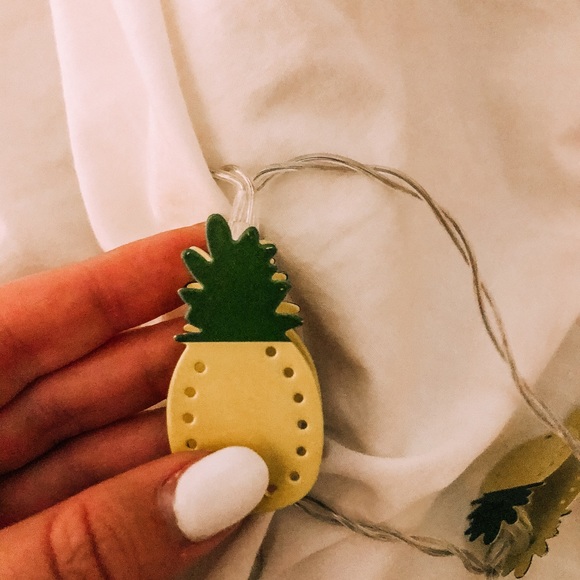 Pineapple String Lights - Picture 2 of 5